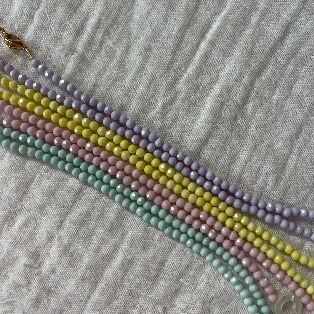 Collier mot nacre jaune